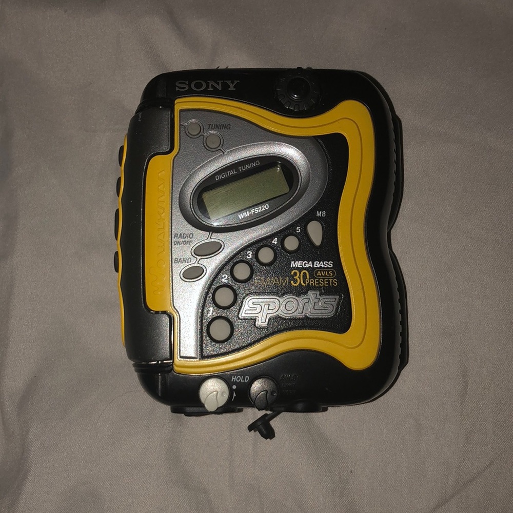 Vintage Sony mega bass fm/am radio sports Walkman